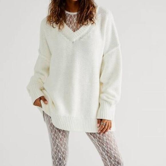 Free People NWOT Alli Optic White Heavy Chunky V-Neck Oversized Slouchy Sweater - Picture 1 of 9